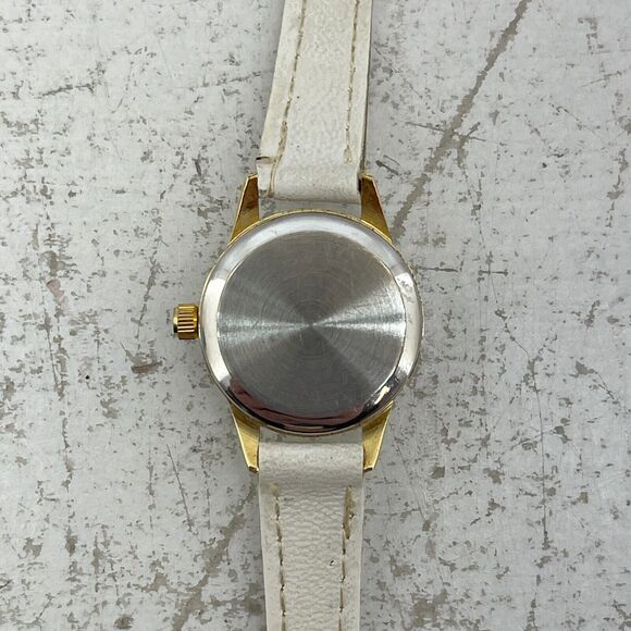 Vintage DE LUXE Islands Express Ladies Wristwatch W/ White Band Works - Picture 6 of 8